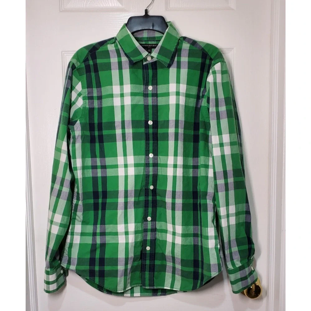 Banana Republic Men’s Medium Green Plaid Button Down Shirt Long Sleeve Cotton